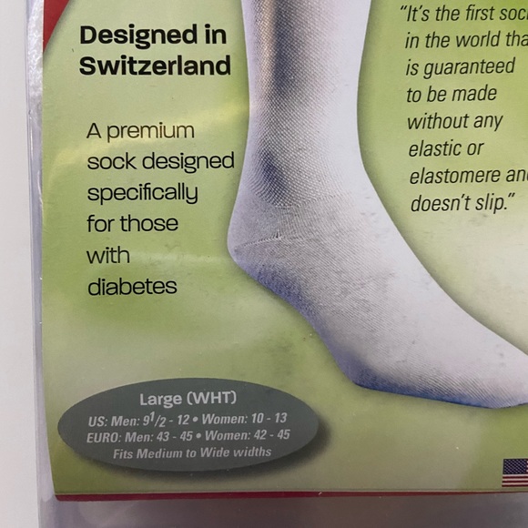 Bundle (5 pairs) European Diabetic Sock (3 white 2 black) - Picture 4 of 9